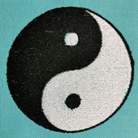 motif de broderie Yin Yang noir & blanc